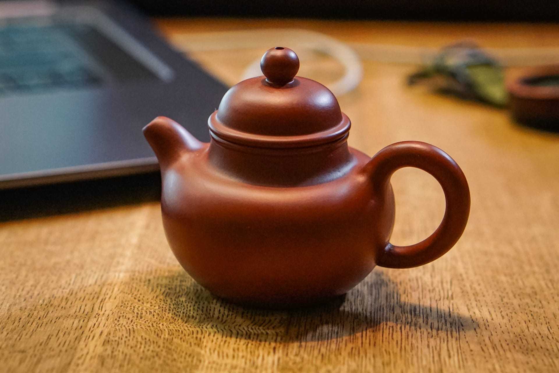 Teaworkshop. Жун Тянь чайник. Исинские чайники. Чайник Жун Тянь ху. Форма исинского чайника вмещающий небо.