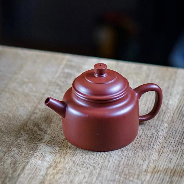 Исинский чайник «Дэ Чжун Ху 2202» 200&nbsp;мл