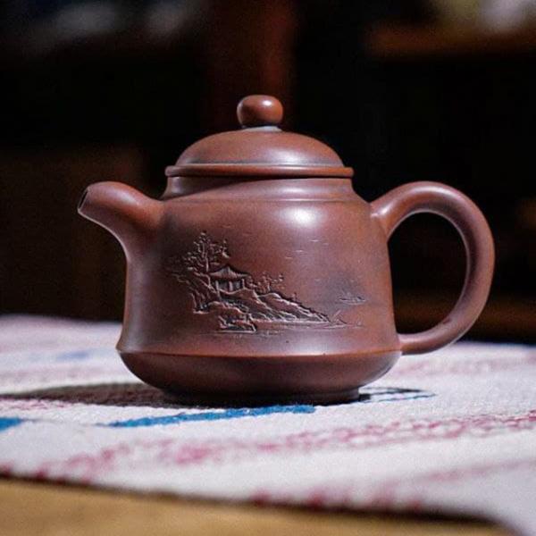 Чайник из Гуанси «Нисин Тао Золотой Колокол Горный Пейзаж 2» 190 мл