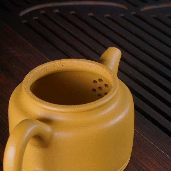 Исинский чайник «Золотой Дэ Чжун» 135&nbsp;мл