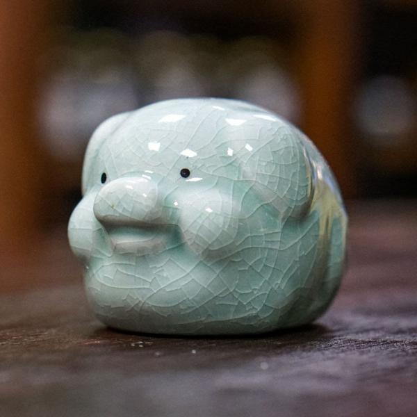 Керамическая чайная фигурка «Свинка» фото