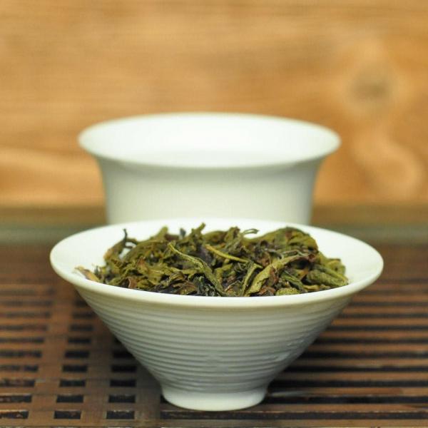 Чай улун Бай Цзы Гуань «Белый петушиный гребень»