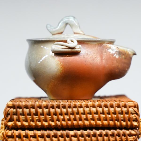 Гайвань сиборидаси «Бронзовый туман» Дэхуа 145 мл Гайвань сиборидаси «Бронзовый туман» Дэхуа 145 мл