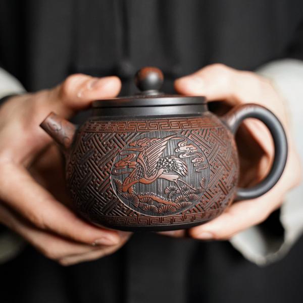 Чайник из Гуанси «Нисин Тао» резной 320 мл фото