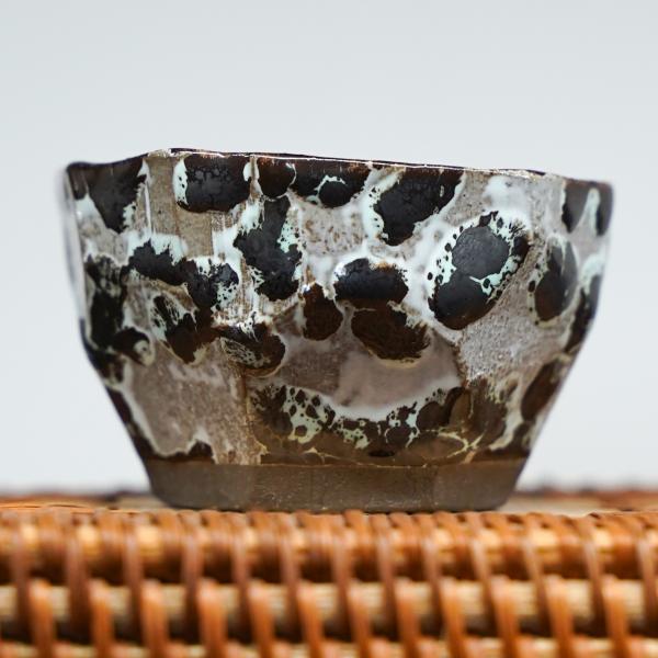 Пиала «Инь ян 3» керамика 30 мл Пиала «Инь ян 3» керамика 30 мл