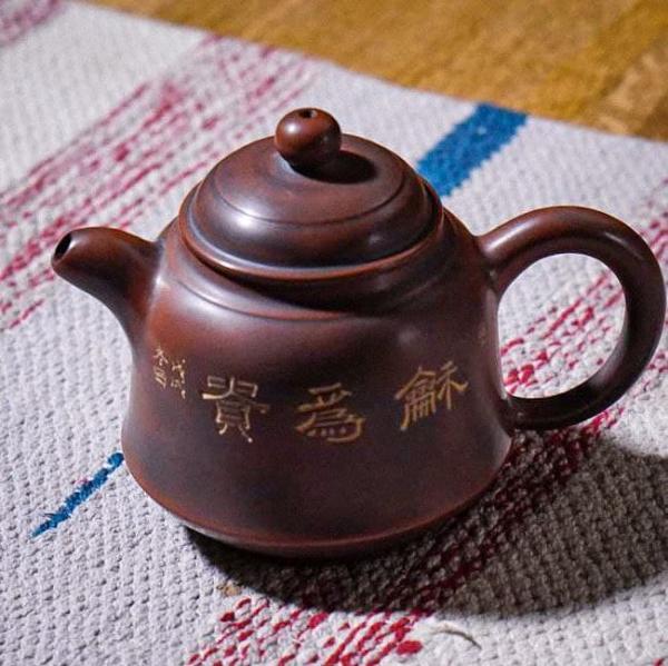 Чайник из&nbsp;Гуанси «Нисин Тао Золотой Колокол» 175&nbsp;мл
